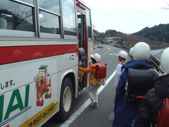 写真:生活に欠かせない路線バス