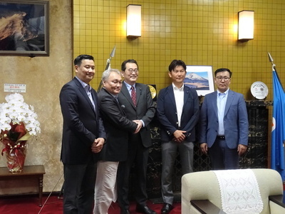 写真:モンゴル国20分都市委員会団による表敬