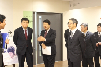 先端医学棟視察