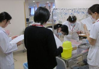 業務の様子（１）